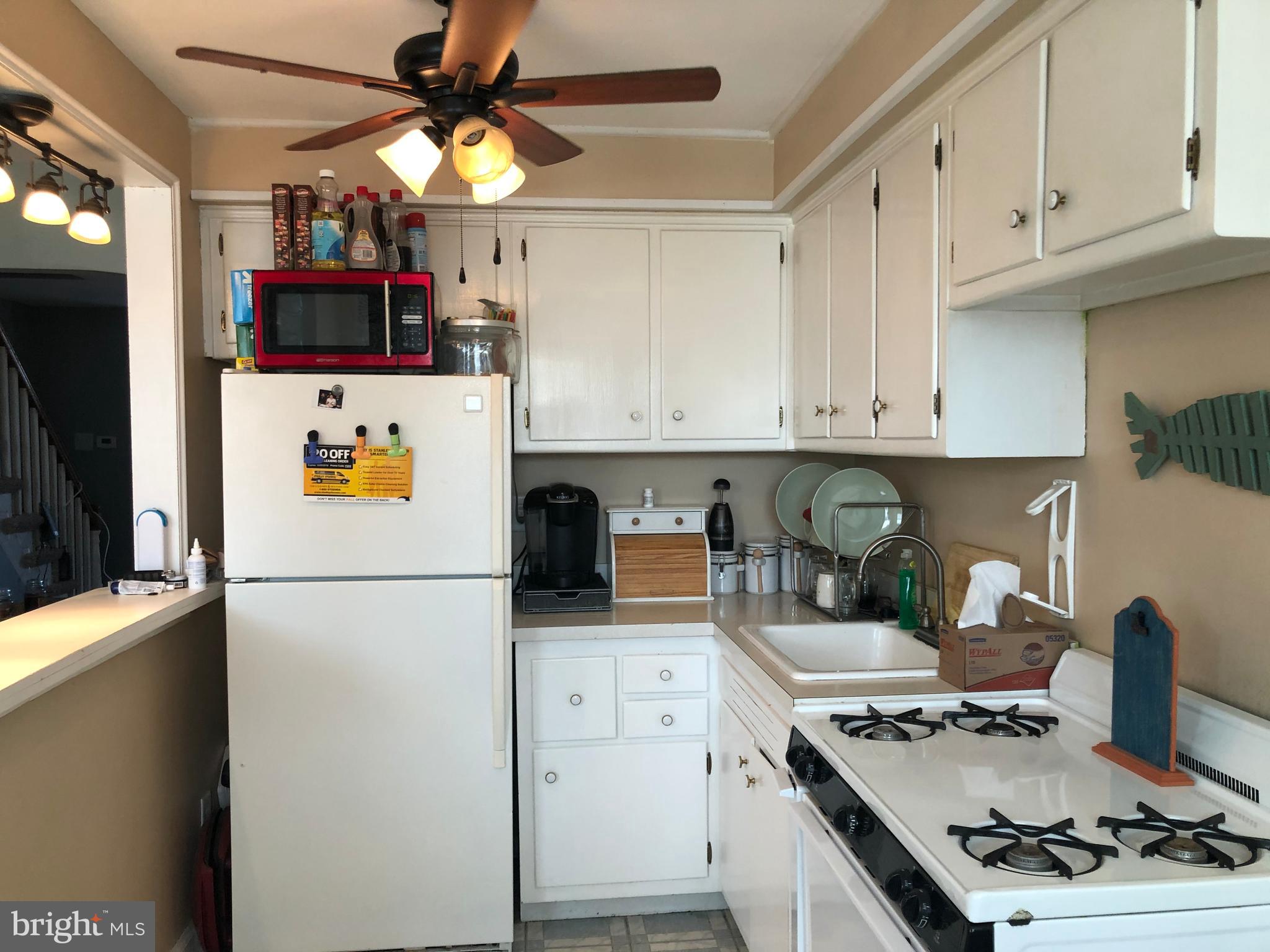 3060 Willits Road Philadelphia, PA 19136 - Photo 7 of 15 Kitchen
