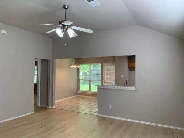 $1,700 | 5739 Wandering Creek Drive, Richmond, TX 77469