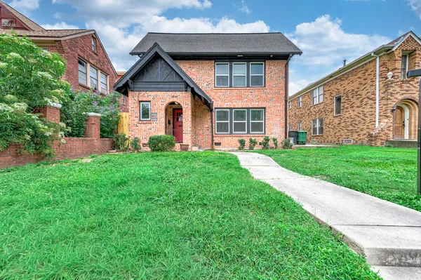 $2,450 | 2511 Arbor Street, Houston, TX 77004