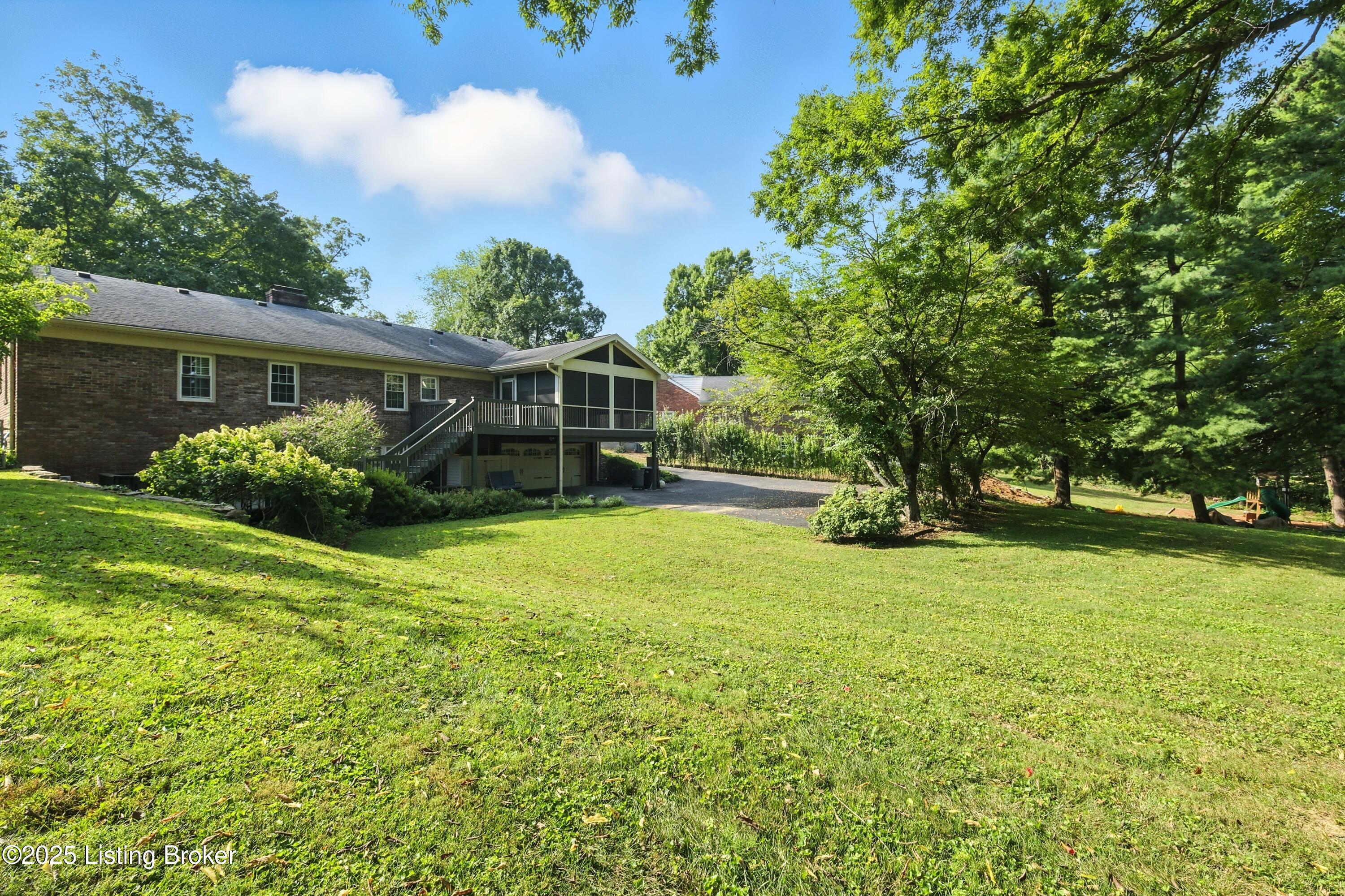 2402 Merrick Road Louisville, KY 40207 - Photo 42 of 52 52_2402merrick_louisvillerealestatemedia