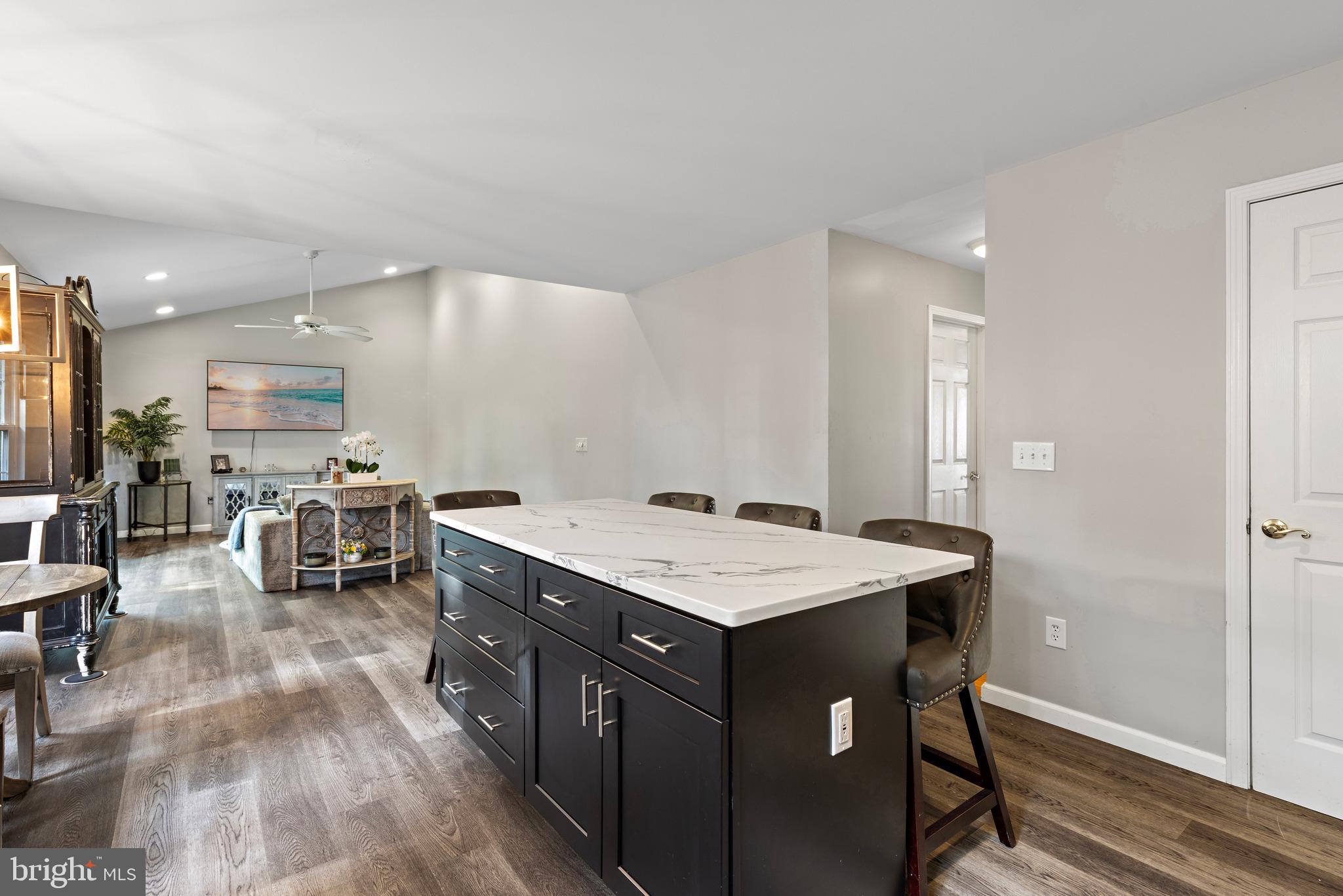 261 Wave Road Manahawkin, NJ 08050 - Photo 14 of 33 Gallery Image 14