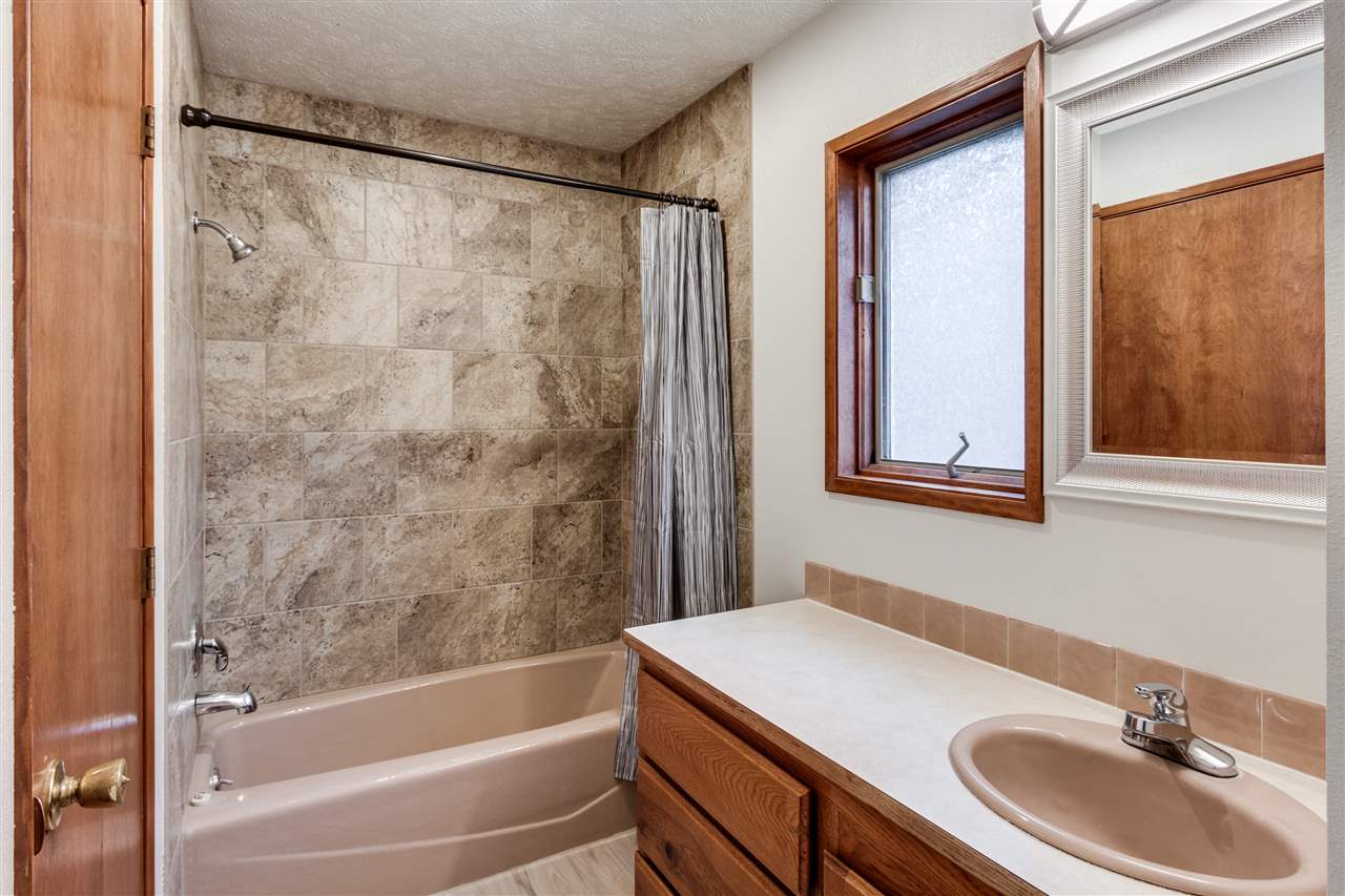4824 East Lane Park Road Mead, WA 99021 - Photo 14 of 20