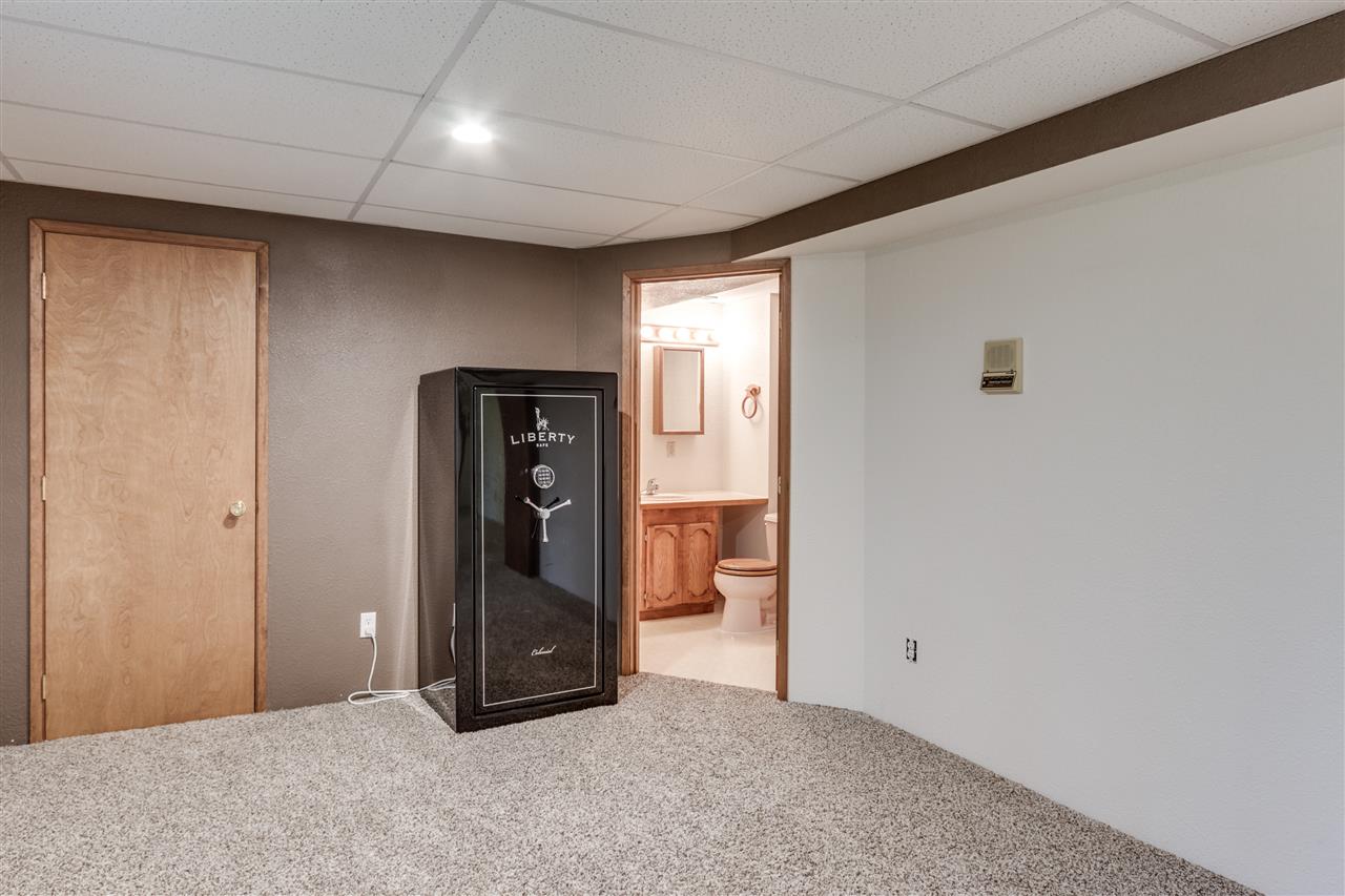 4824 East Lane Park Road Mead, WA 99021 - Photo 16 of 20