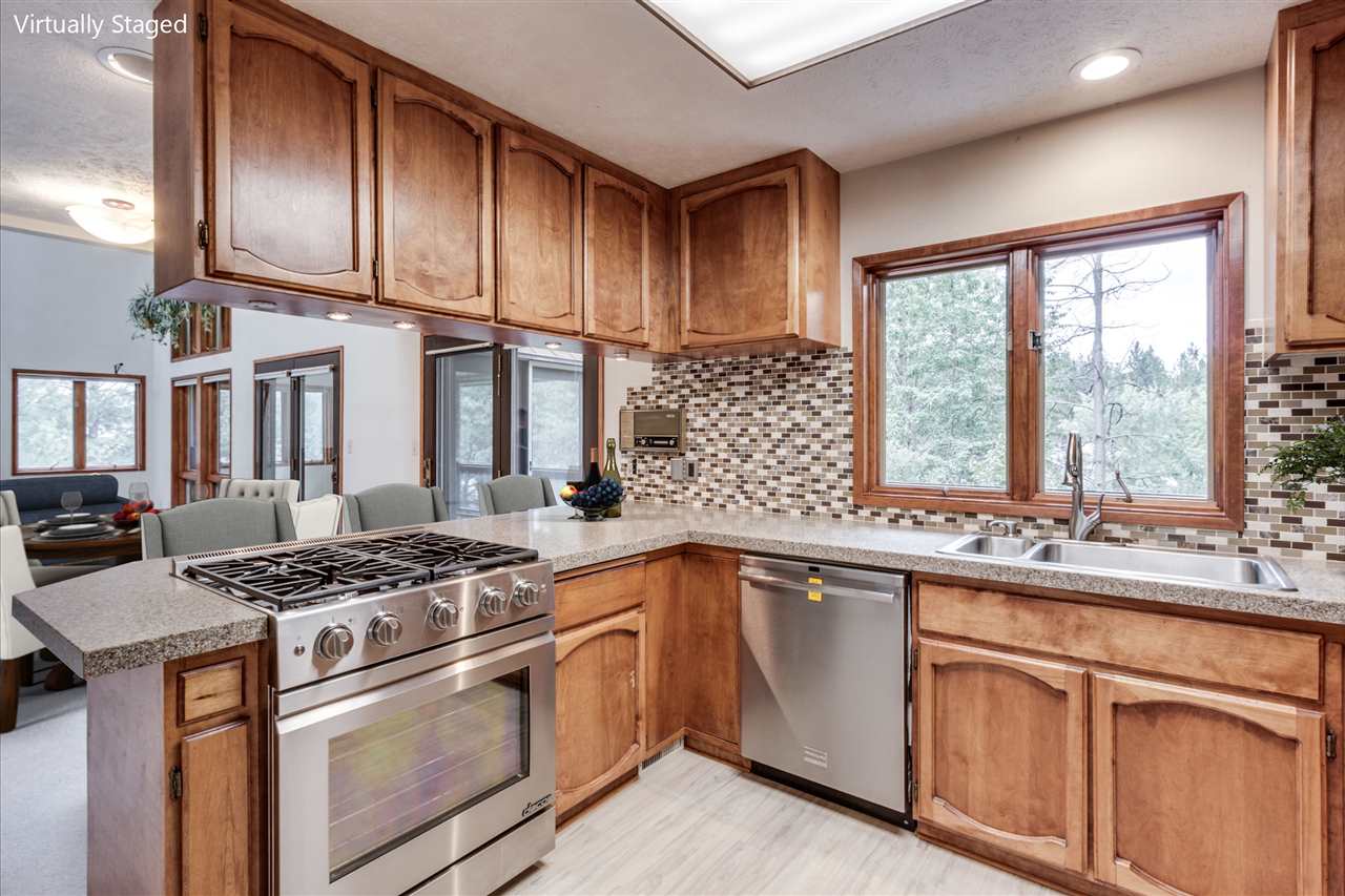 4824 East Lane Park Road Mead, WA 99021 - Photo 9 of 20