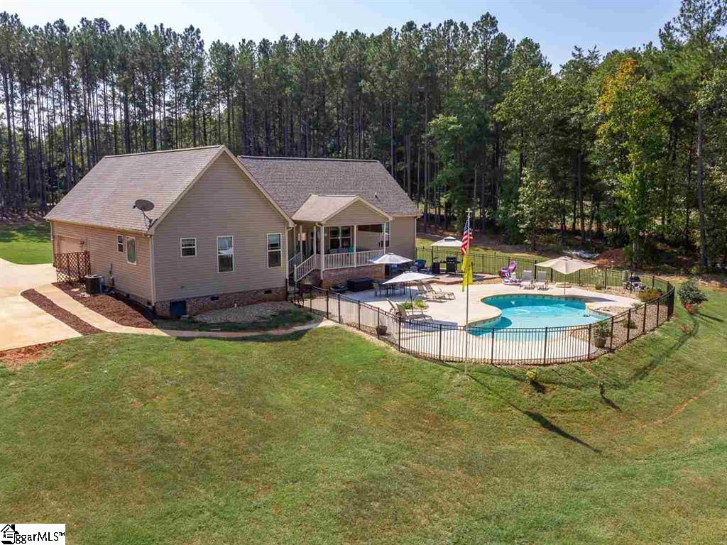 990 Motlow School Road Campobello, SC 29322 - Photo 3 of 4