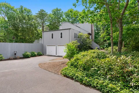 79 South South Breeze Drive, East Hampton, NY 11937