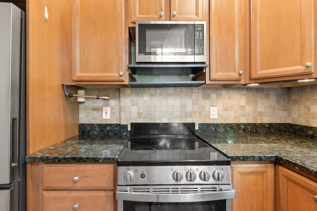 78 Phillips Street, Unit 3 Boston, MA 02114 - Photo 9 of 20