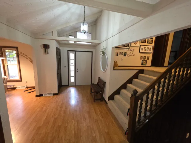 a view of entryway and stairs