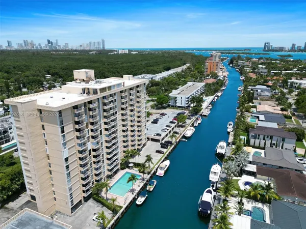 $175,000 | 2350 Northeast 135th Street, Unit 1101, North Miami, FL 33181