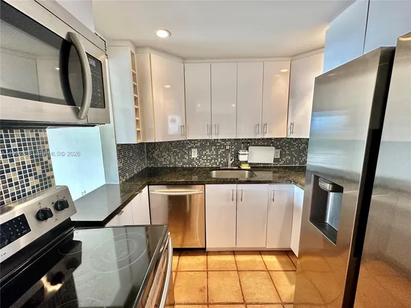 $175,000 | 2350 Northeast 135th Street, Unit 1101, North Miami, FL 33181