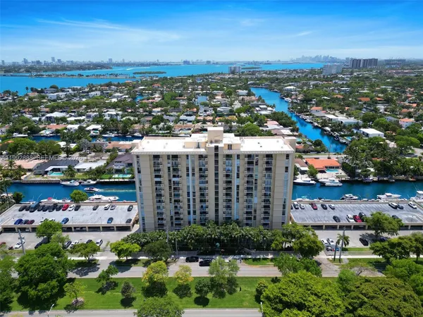 $175,000 | 2350 Northeast 135th Street, Unit 1101, North Miami, FL 33181