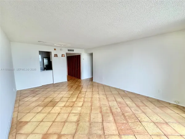 $175,000 | 2350 Northeast 135th Street, Unit 1101, North Miami, FL 33181
