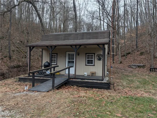 $419,900 | Brown Peavine Road, Alledonia, OH 43902
