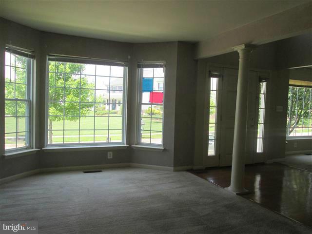 223 Seamaster Road Baltimore, MD 21221 - Photo 3 of 30 Living Room