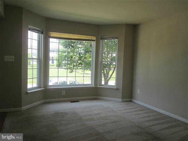 223 Seamaster Road Baltimore, MD 21221 - Photo 4 of 30 Dining Room