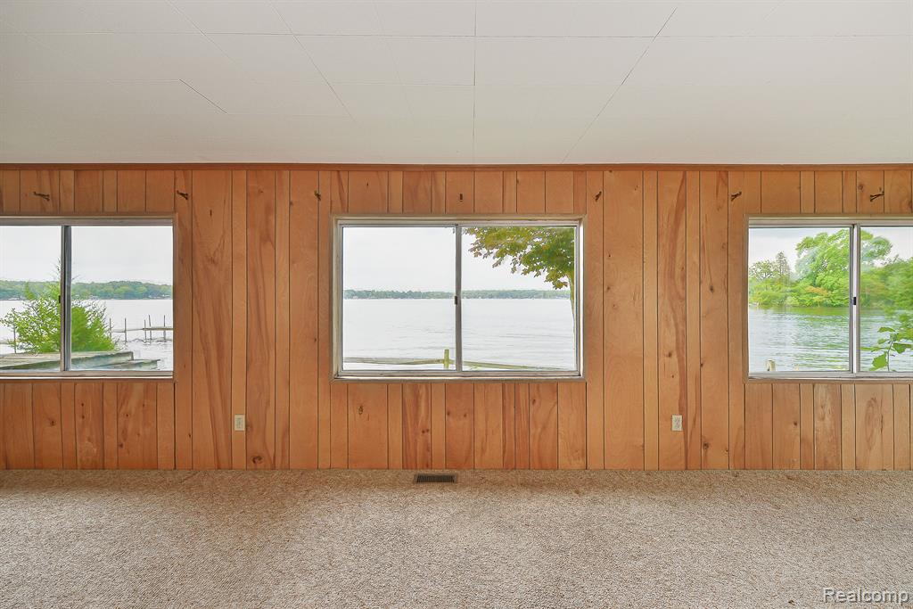 9618 Base Lake Road Pinckney, MI 48169 - Photo 21 of 38 Gallery Image 21