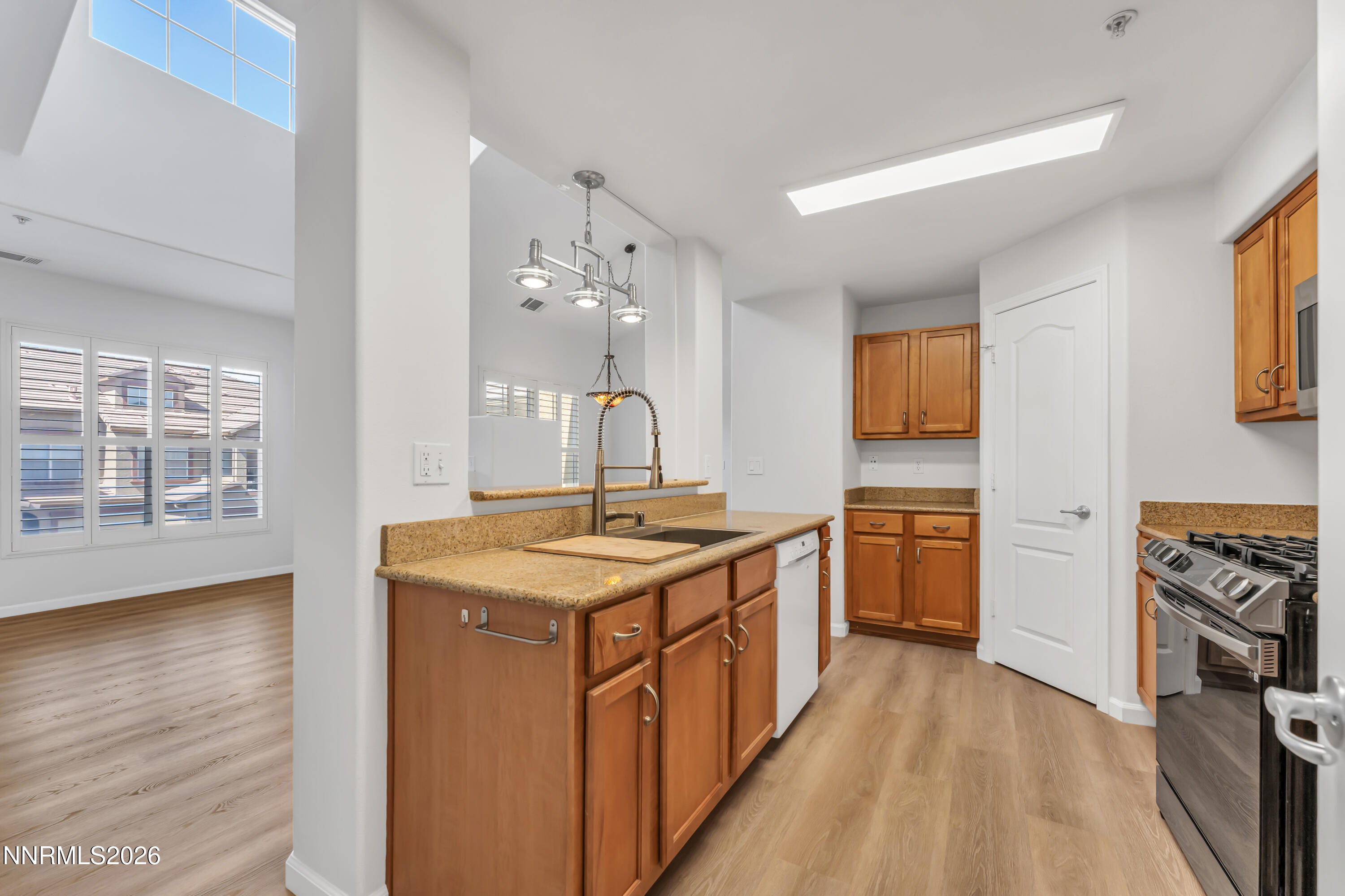 1325 South Meadows Parkway, Unit 122 Reno, NV 89521 - Photo 10 of 33 14-1325 South Meadows Pkwy Unit 122 Reno