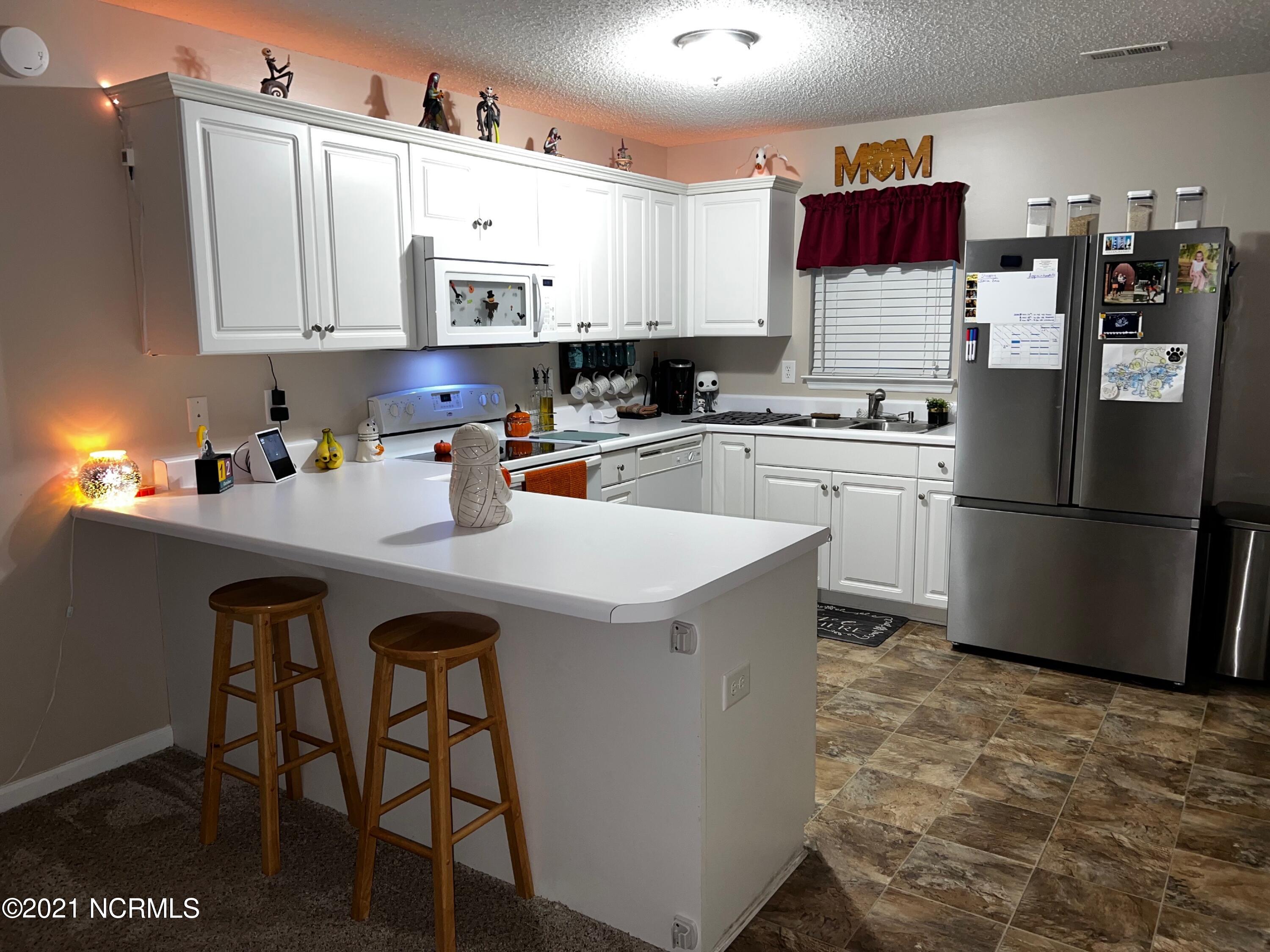 601 Peletier Loop Road, Unit B11 Peletier, NC 28584 - Photo 5 of 19 IMG-0675