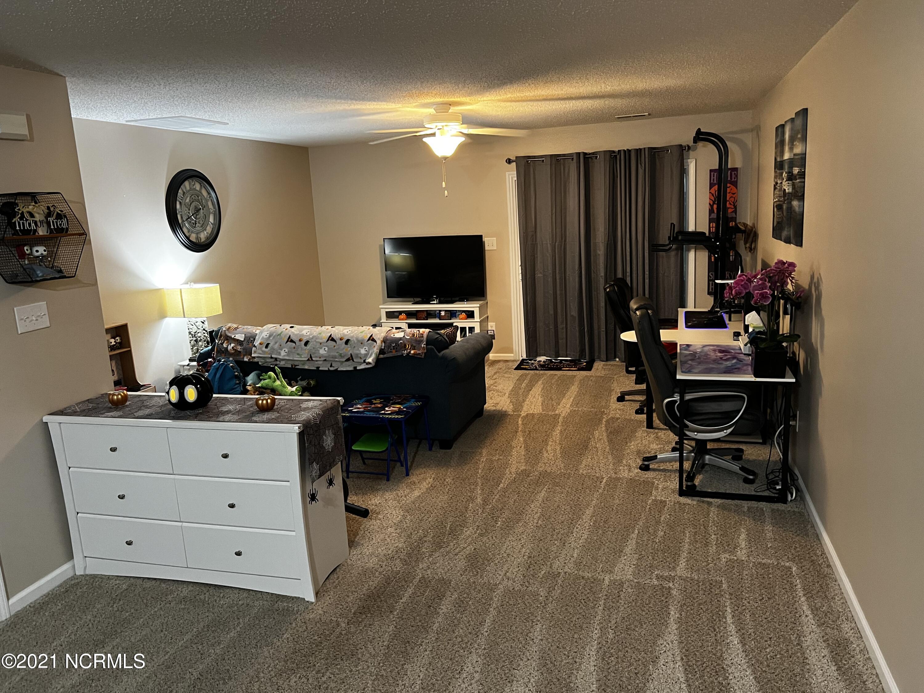 601 Peletier Loop Road, Unit B11 Peletier, NC 28584 - Photo 7 of 19 IMG-0625