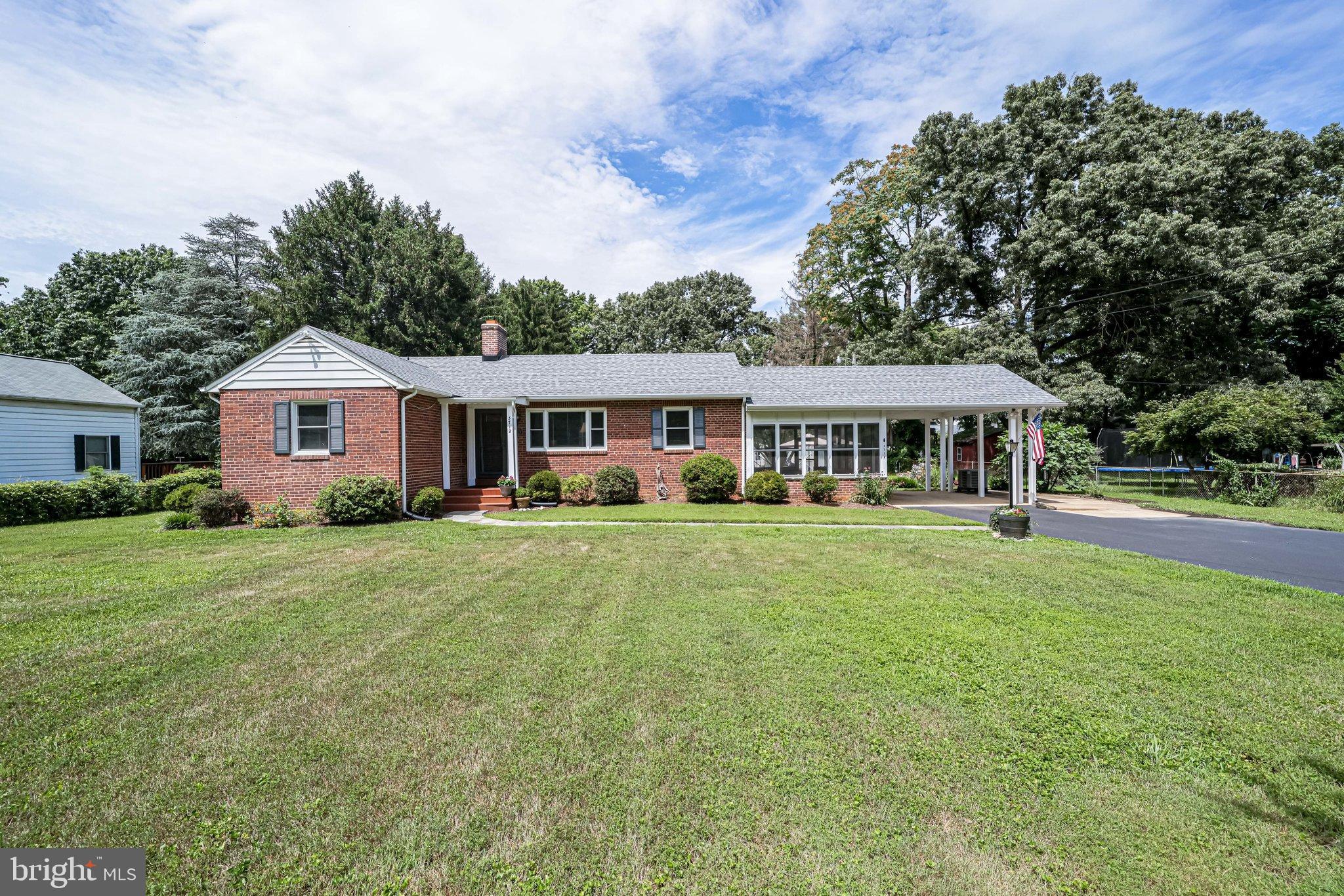 3712 Nalls Road Alexandria, VA 22309 - Photo 1 of 48 Well-Maintained Home in Mount Vernon on 1 Acre