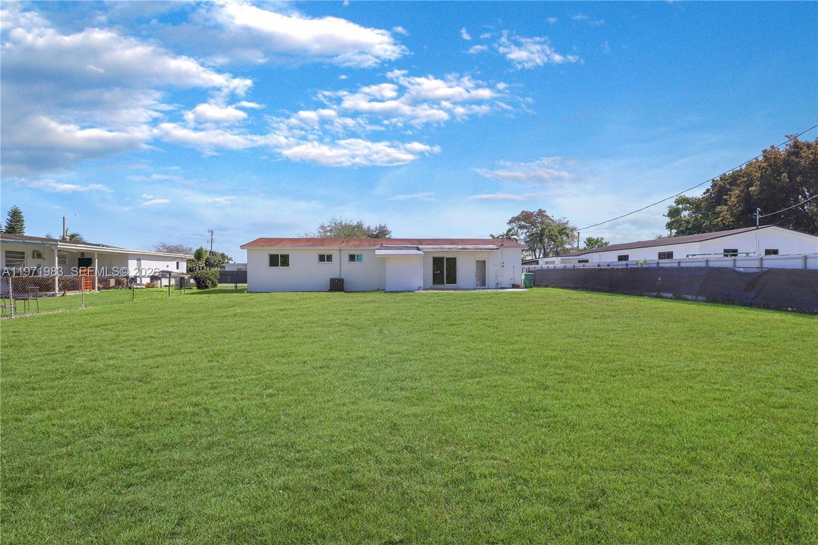 3800 Southwest 104th Avenue Miami, FL 33165 - Photo 5 of 35