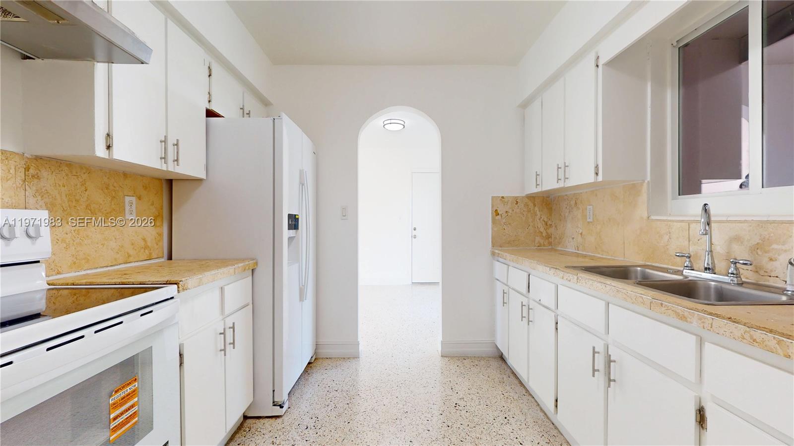 3800 Southwest 104th Avenue Miami, FL 33165 - Photo 8 of 35