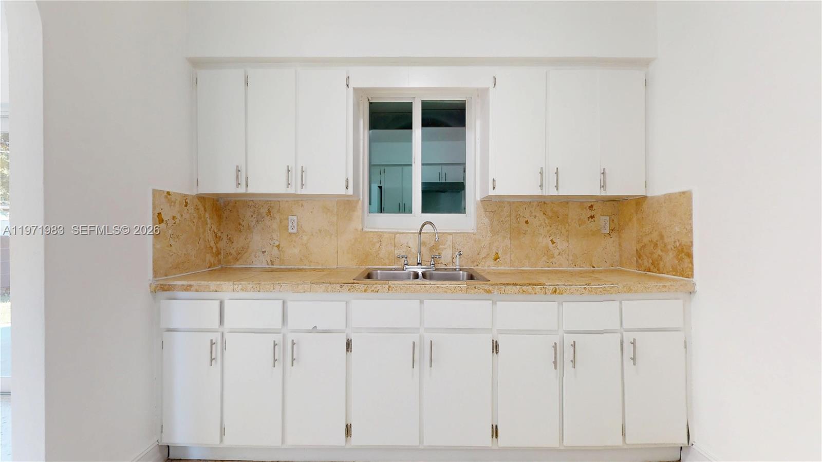 3800 Southwest 104th Avenue Miami, FL 33165 - Photo 10 of 35