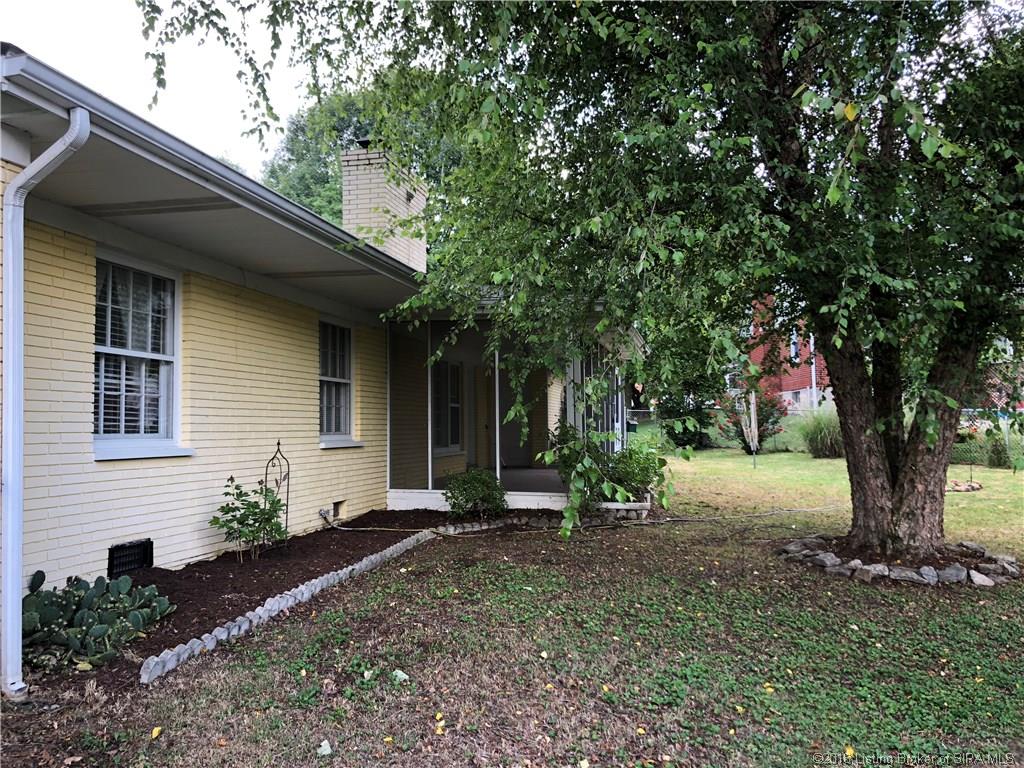 17 Robin Road New Albany, IN 47150 - Photo 2 of 31 Gallery Image 2