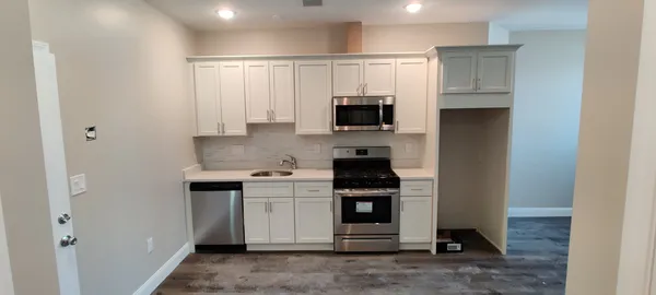 $2,050 | 191 North Common Street, Unit 208, Lynn, MA 01905