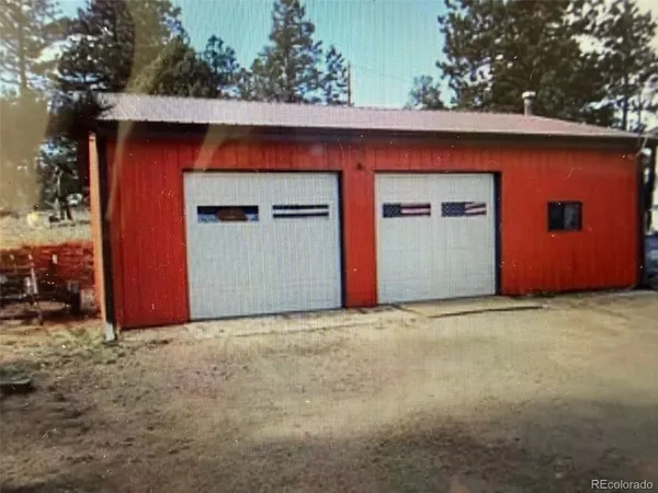 a view of an outdoor space