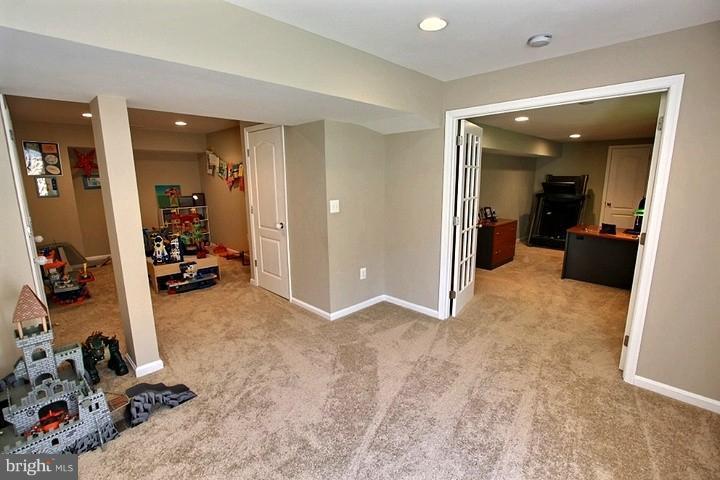 13906 Rockingham Road Germantown, MD 20874 - Photo 24 of 30 Basement