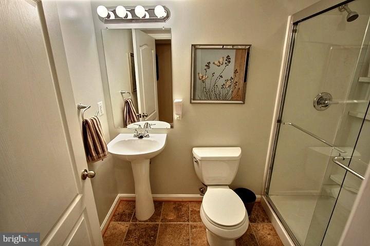 13906 Rockingham Road Germantown, MD 20874 - Photo 27 of 30 Bath