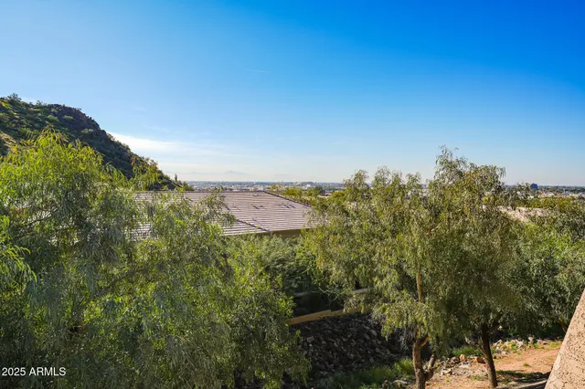 $225,000 | 1601 West Sunnyside Avenue, Unit 127, Phoenix, AZ 85029