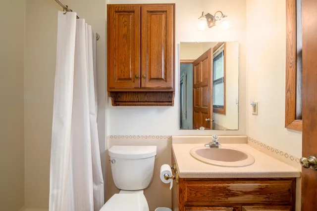 $399,900 | 1601 Lake Breeze Road, Oshkosh, WI 54904