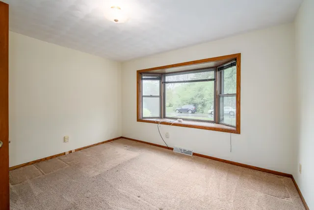 $399,900 | 1601 Lake Breeze Road, Oshkosh, WI 54904