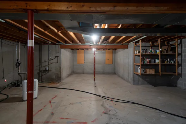 $399,900 | 1601 Lake Breeze Road, Oshkosh, WI 54904