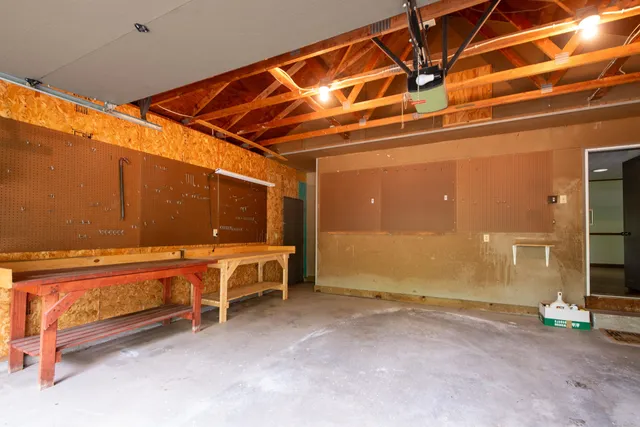 $399,900 | 1601 Lake Breeze Road, Oshkosh, WI 54904