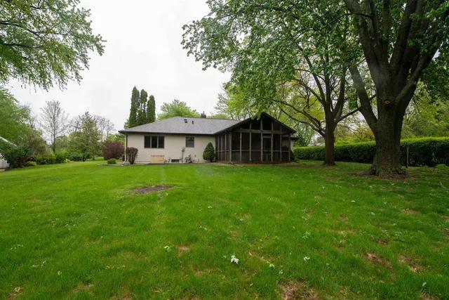 $399,900 | 1601 Lake Breeze Road, Oshkosh, WI 54904