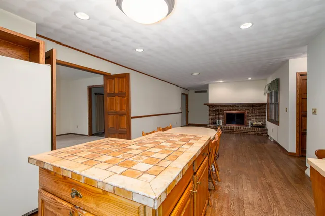 $399,900 | 1601 Lake Breeze Road, Oshkosh, WI 54904