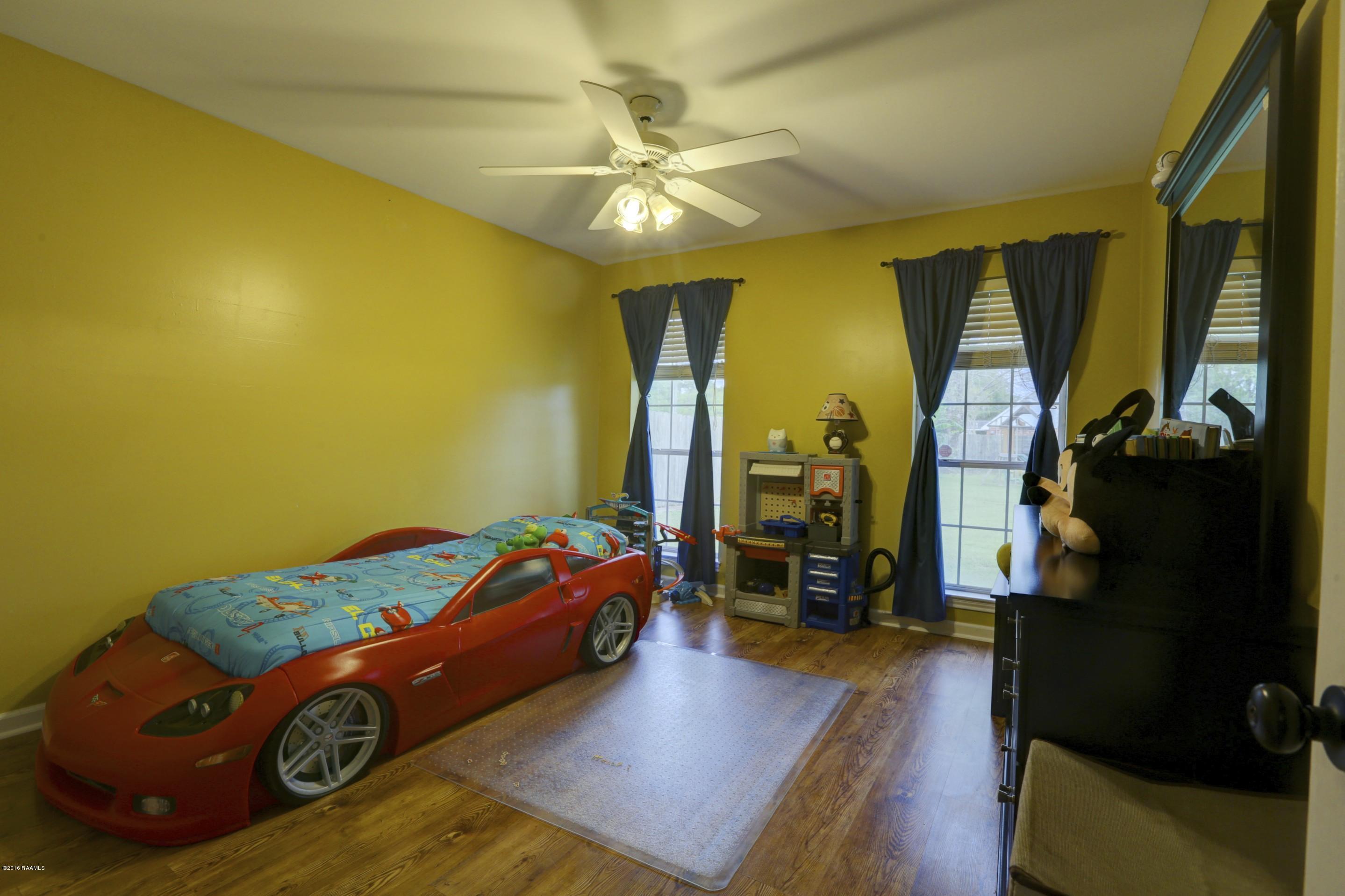 103 Longpointe Road Youngsville, LA 70592 - Photo 14 of 21 103%20Longpointe%20Youngsville14