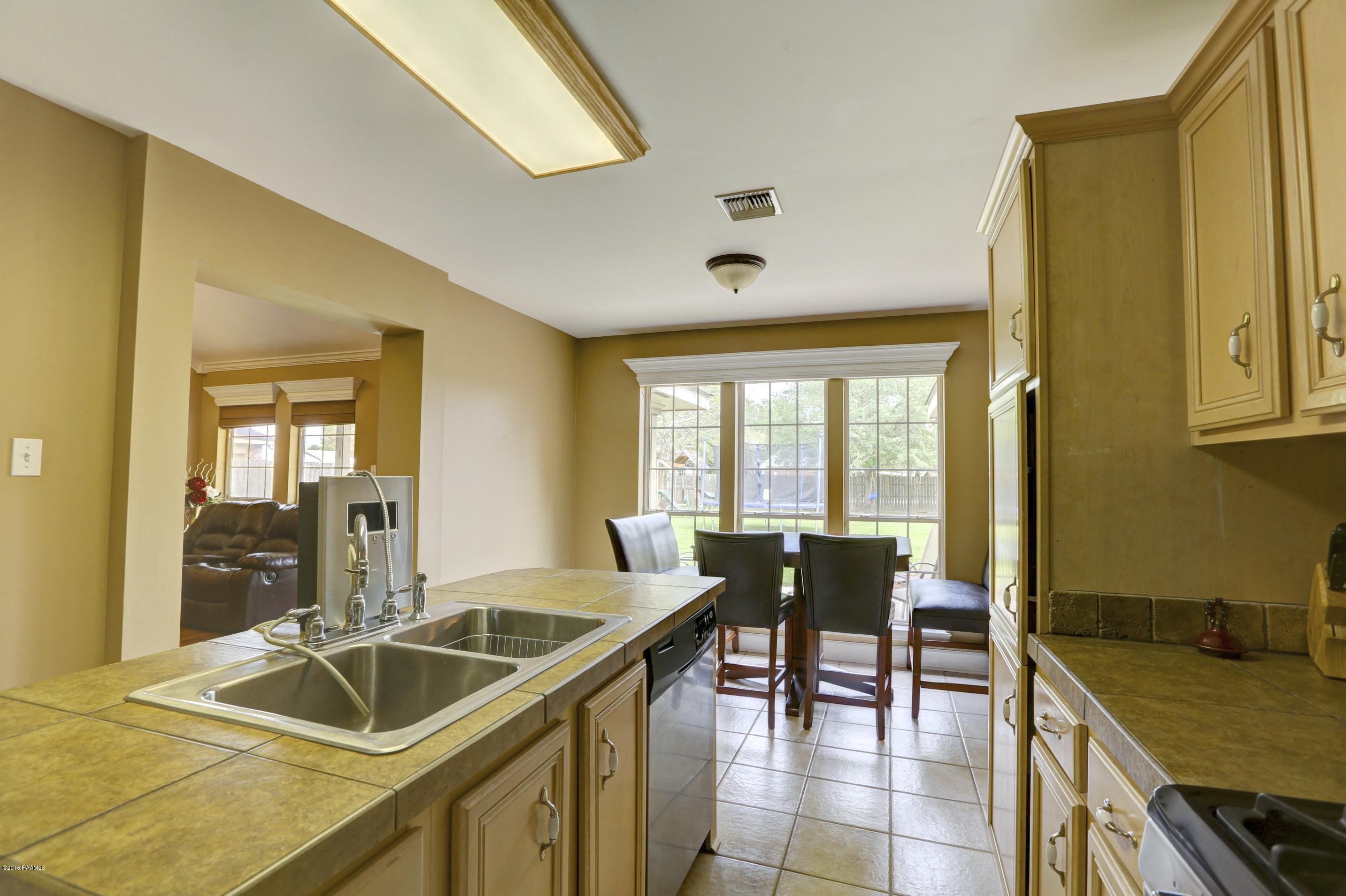 103 Longpointe Road Youngsville, LA 70592 - Photo 7 of 21 103%20Longpointe%20Youngsville7