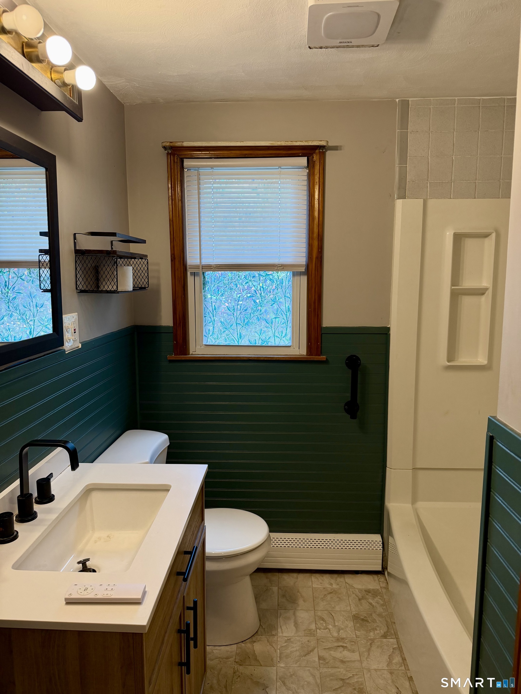 4 Betty Road Enfield, CT 06082 - Photo 15 of 30