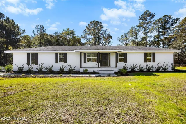 $450,000 | 9329 Central Boulevard Southeast, Winnabow, NC 28479