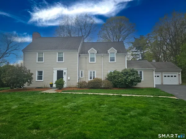 $749,900 | 261 Mountain Road, West Hartford, CT 06107