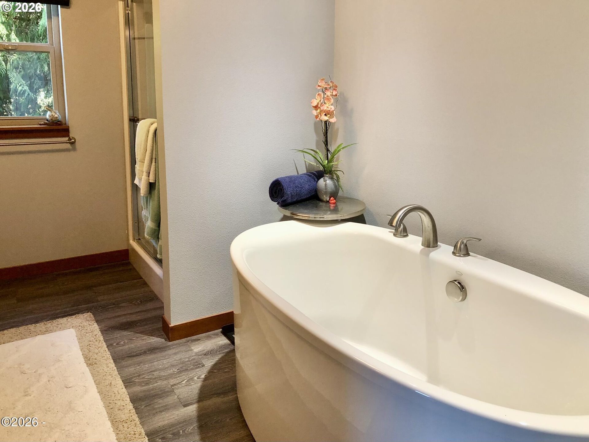 15 Shell Street Yachats, OR 97498 - Photo 20 of 47 a bathroom with a sink and a mirror