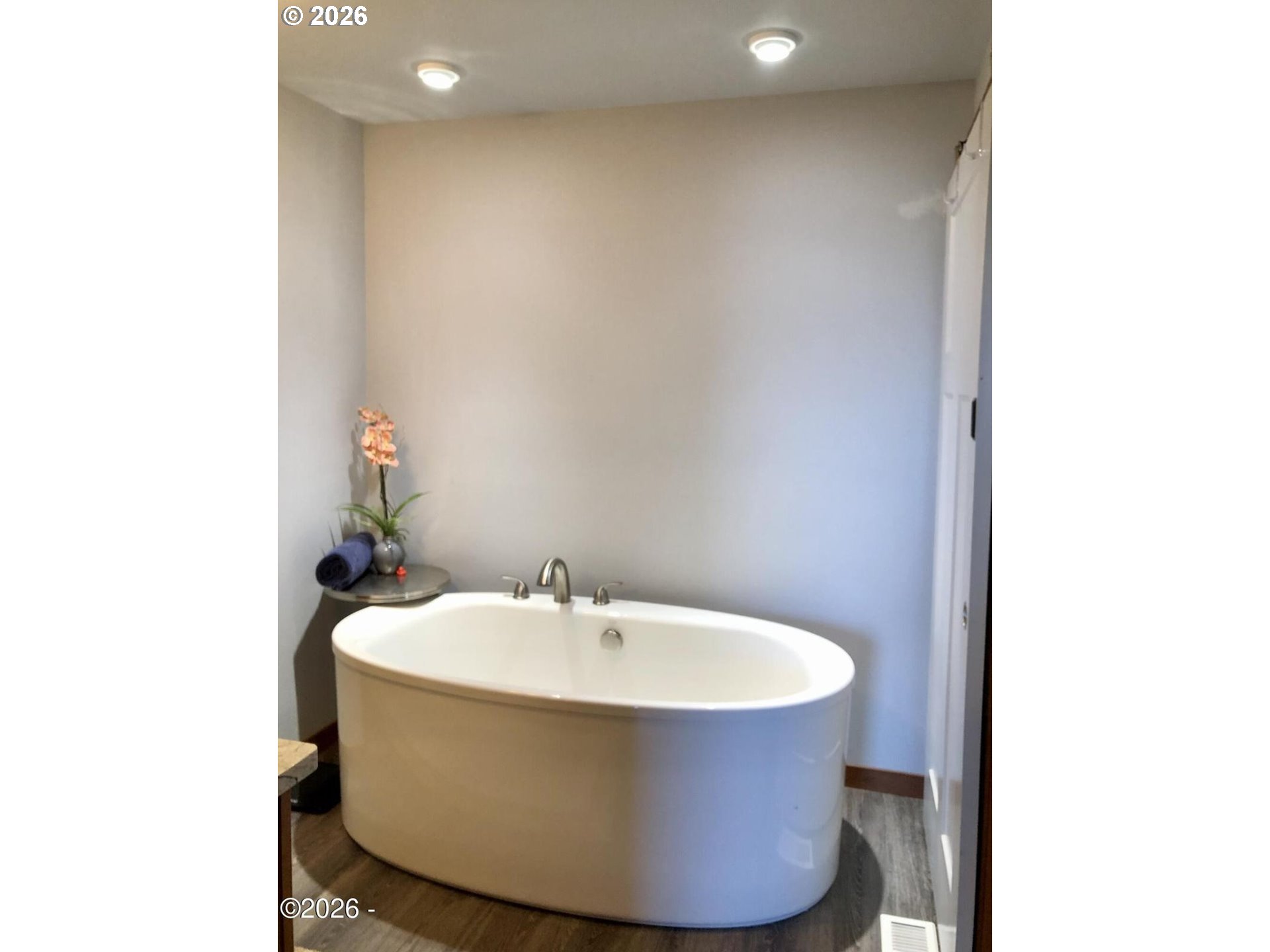15 Shell Street Yachats, OR 97498 - Photo 21 of 47 a bathroom with a sink and a mirror