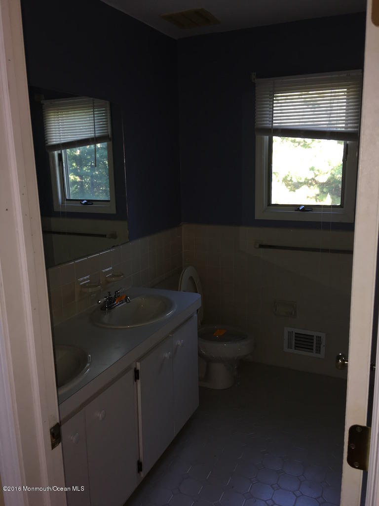 18 Nottingham Road Asbury Park, NJ 07712 - Photo 14 of 21 IMG_6082