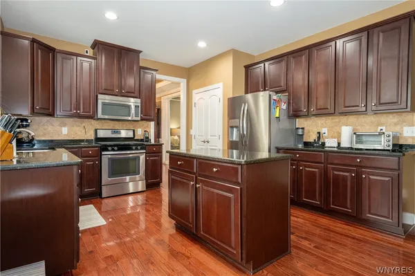 $3,600 | 5024 Woodway Court, Hamburg, NY 14075