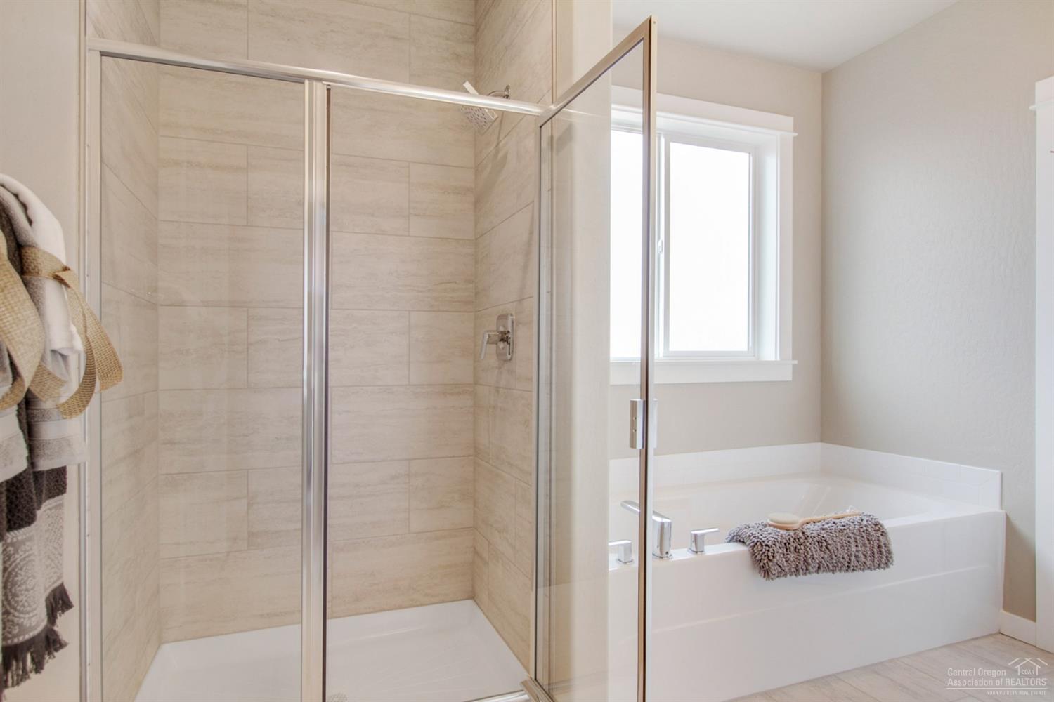 3517 Southwest Antelope Court Redmond, OR 97756 - Photo 20 of 24 Additional Photo