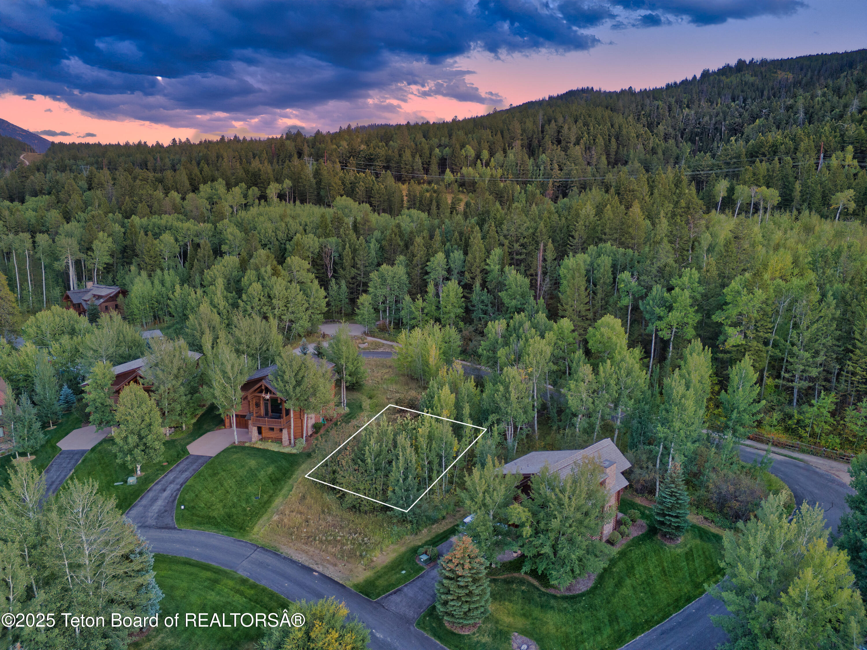 31 Bannock Circle Victor, ID 83455 - Photo 8 of 23 Aerial View to Southeast